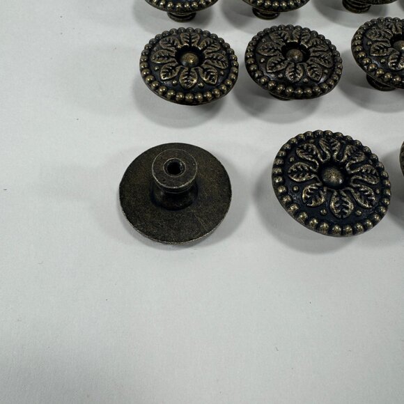 Lot 41 Antique Bronze Cabinet Knobs Flower Handle Dresser Farmhouse Countrycore - Picture 7 of 7
